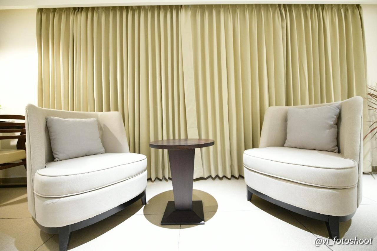 Hotel Cypress Nadiād 外观 照片