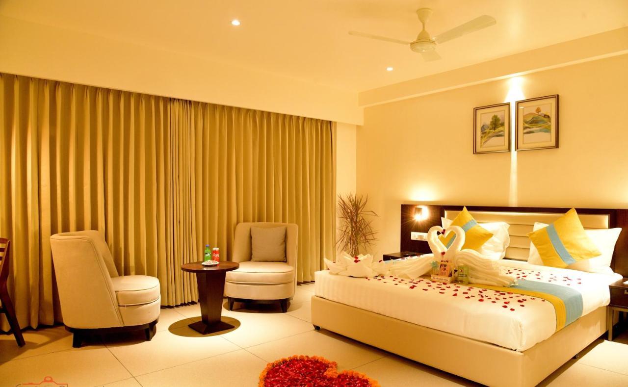 Hotel Cypress Nadiād 外观 照片